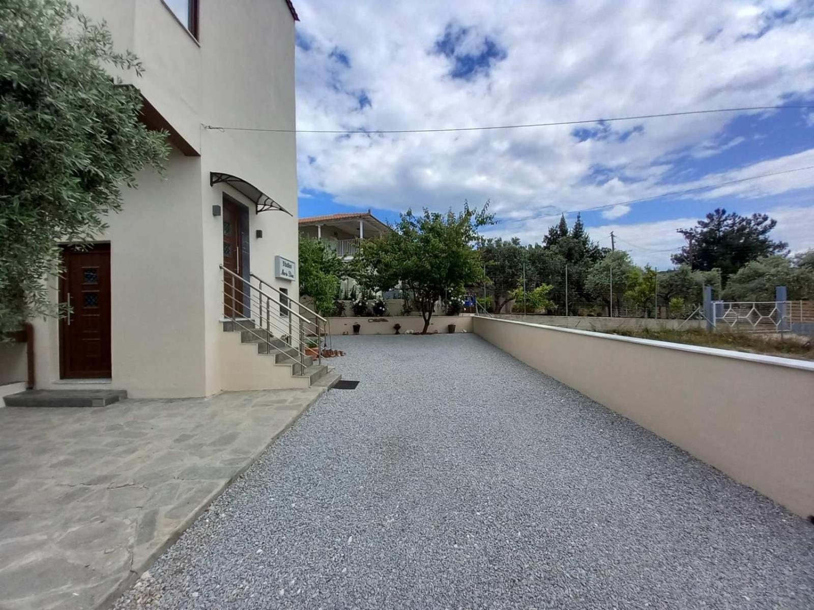 Maria Dina Apartments 1 Potos Dış mekan fotoğraf