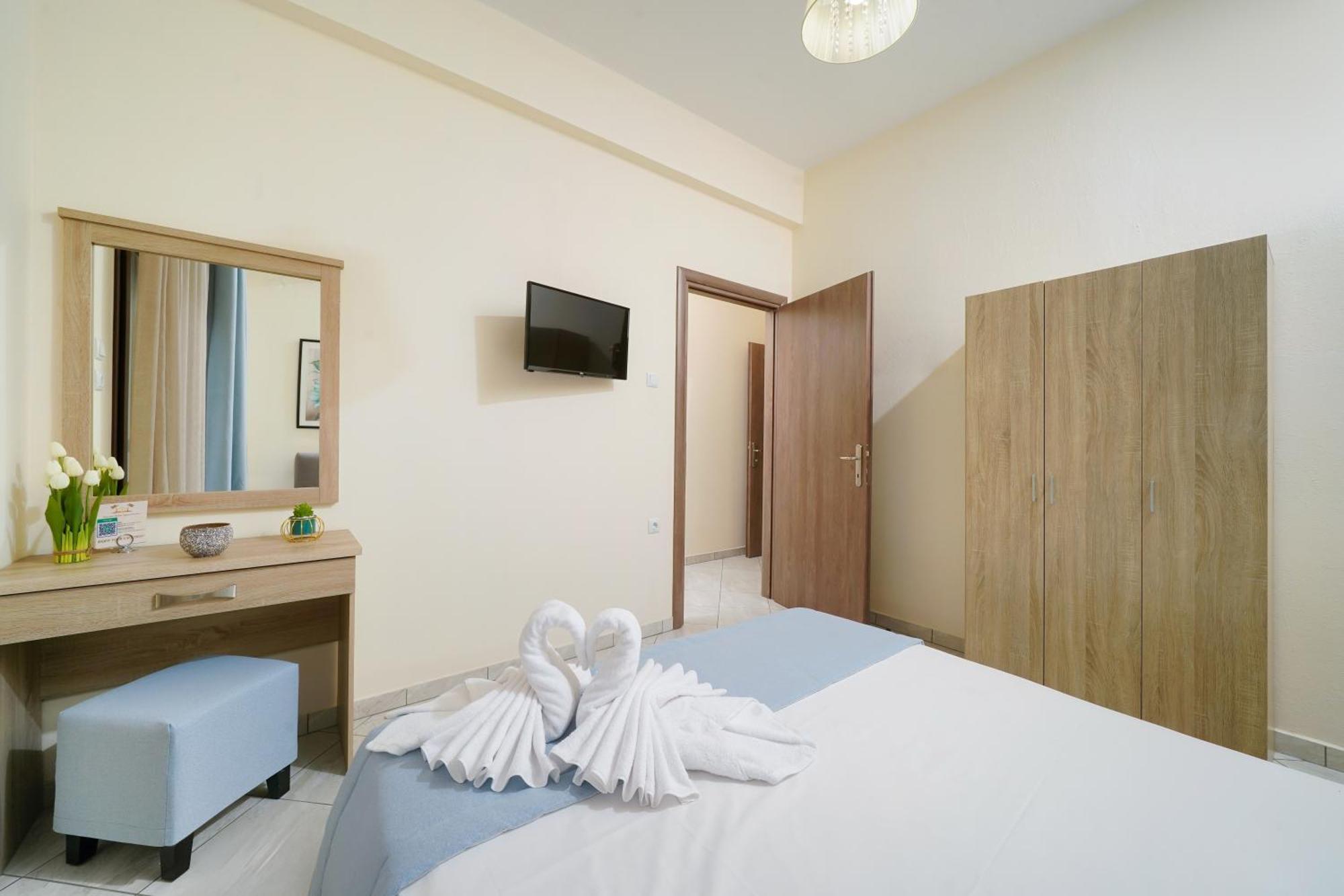Maria Dina Apartments 1 Potos Dış mekan fotoğraf
