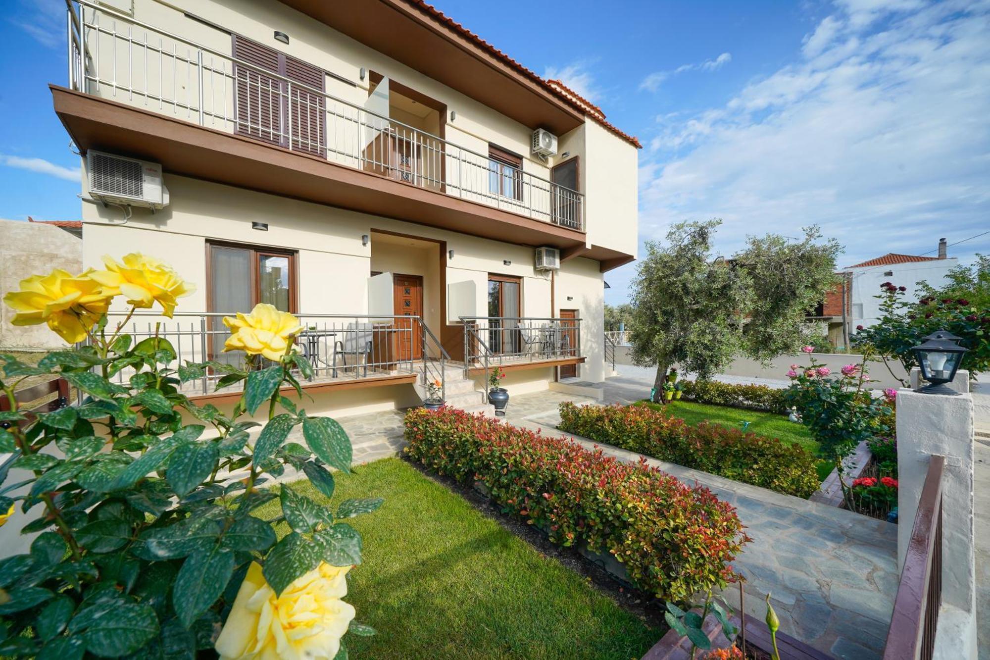 Maria Dina Apartments 1 Potos Dış mekan fotoğraf