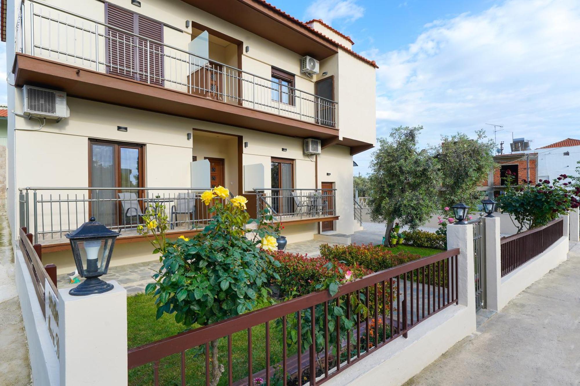 Maria Dina Apartments 1 Potos Dış mekan fotoğraf
