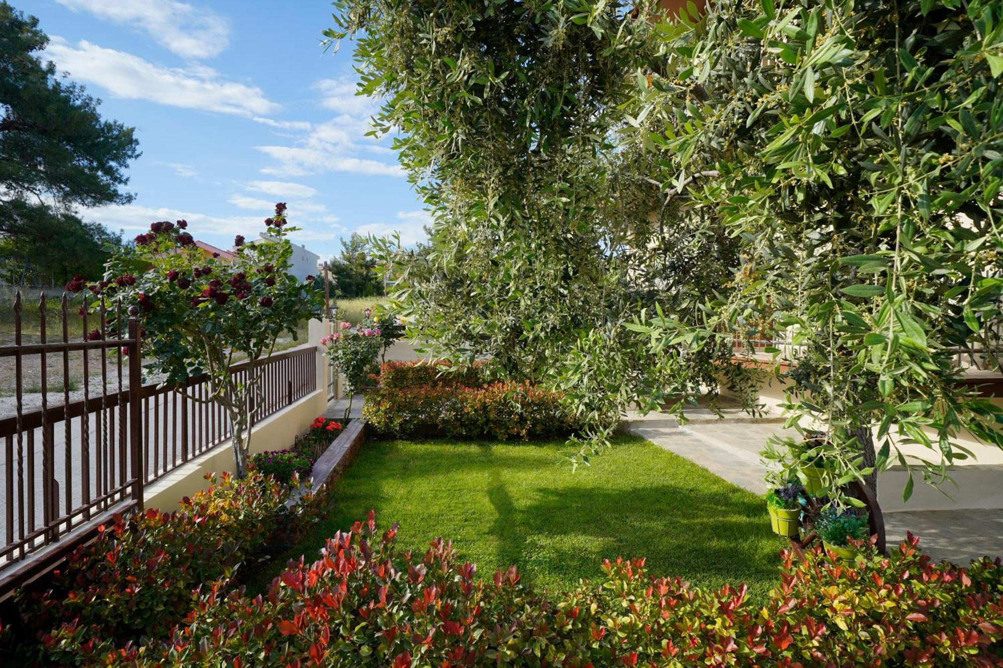 Maria Dina Apartments 1 Potos Dış mekan fotoğraf